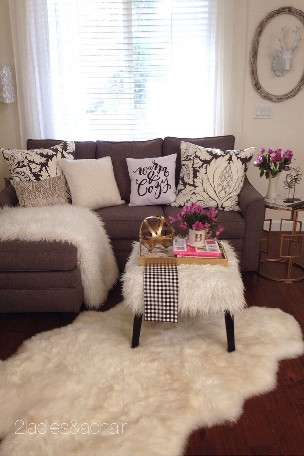 Small Apartment Living Room Decor Beautiful Feb 25 Using the Basics Layers and Textures