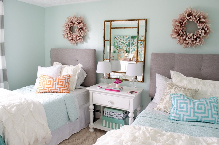 Bedroom Decor for Teenage Girl Awesome Girl Bedroom Makeover Resource List Four Generations E Roof