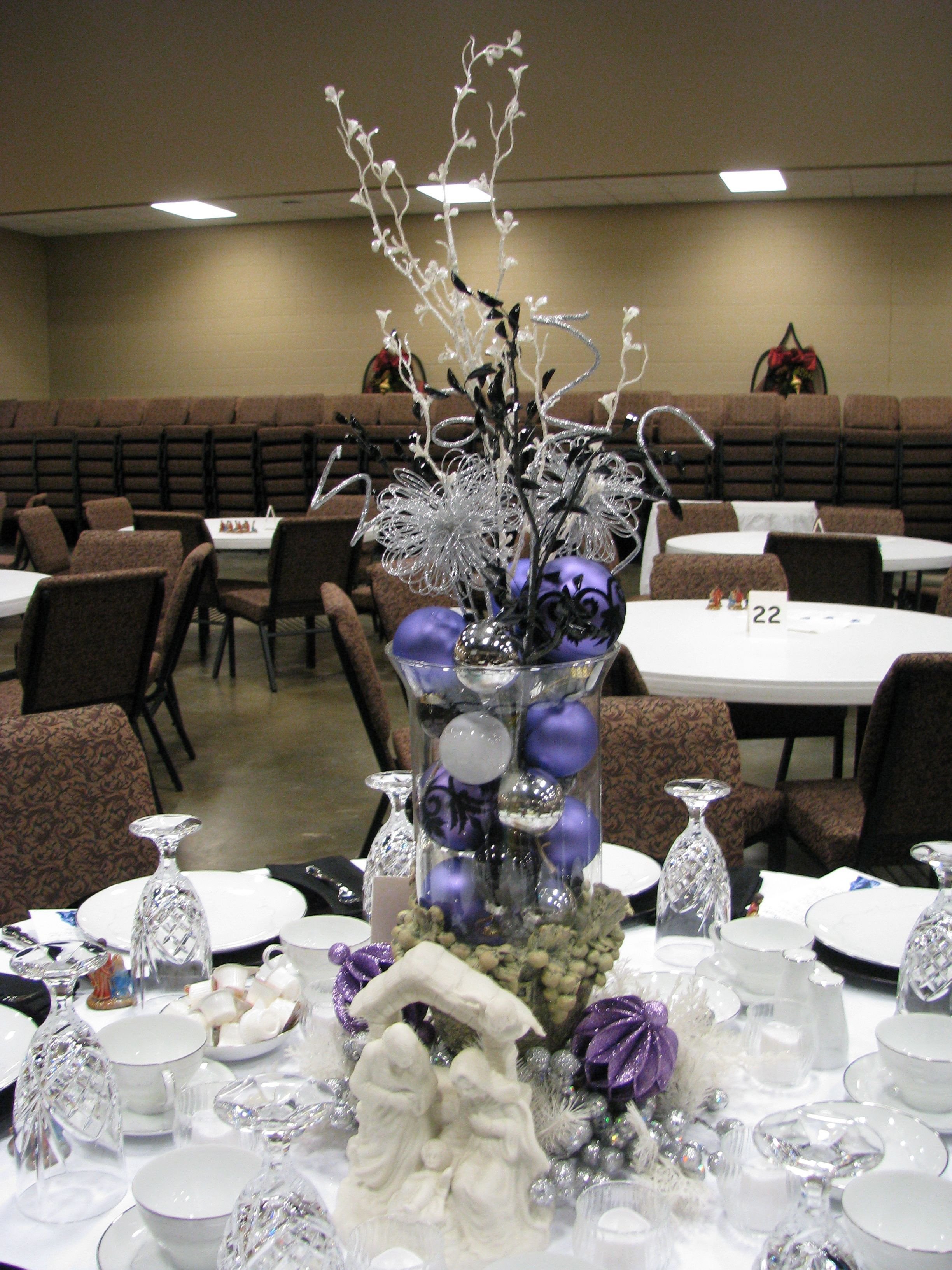 Black and Silver Table Decor Elegant Purple White Silver and Black Table Decoration