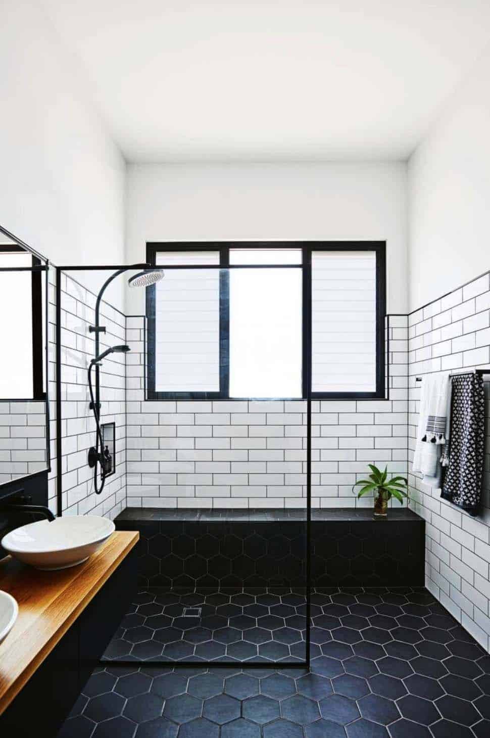 Black and White Bathroom Decor Lovely 25 Incredibly Stylish Black and White Bathroom Ideas to Inspire