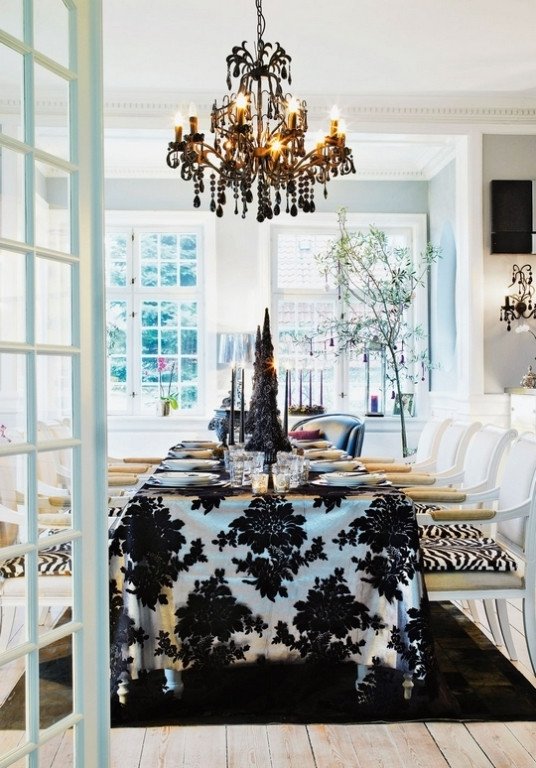 Black and White Decor Ideas Lovely 10 Stylish Black and White Christmas Décor Ideas Digsdigs