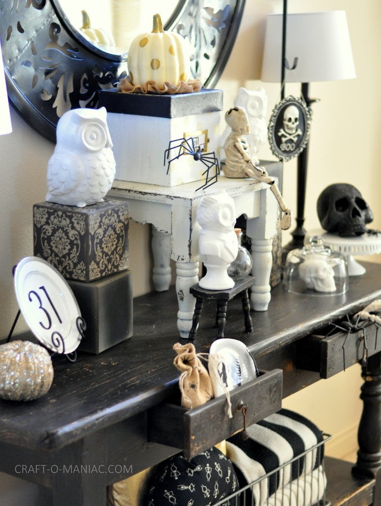 Black and White Halloween Decor Inspirational 31 Ideas for Stylish Black &amp; White Halloween Decorations