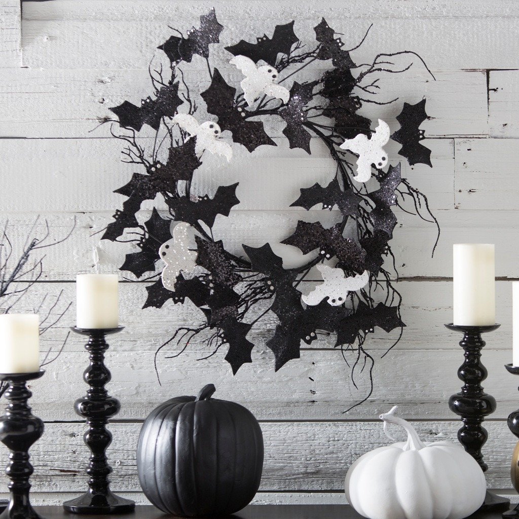 Black and White Halloween Decor Luxury 31 Ideas for Stylish Black &amp; White Halloween Decorations