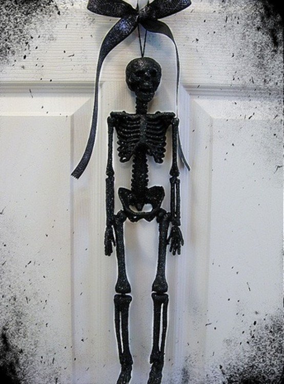 Black and White Halloween Decor Unique 31 Ideas for Stylish Black &amp; White Halloween Decorations