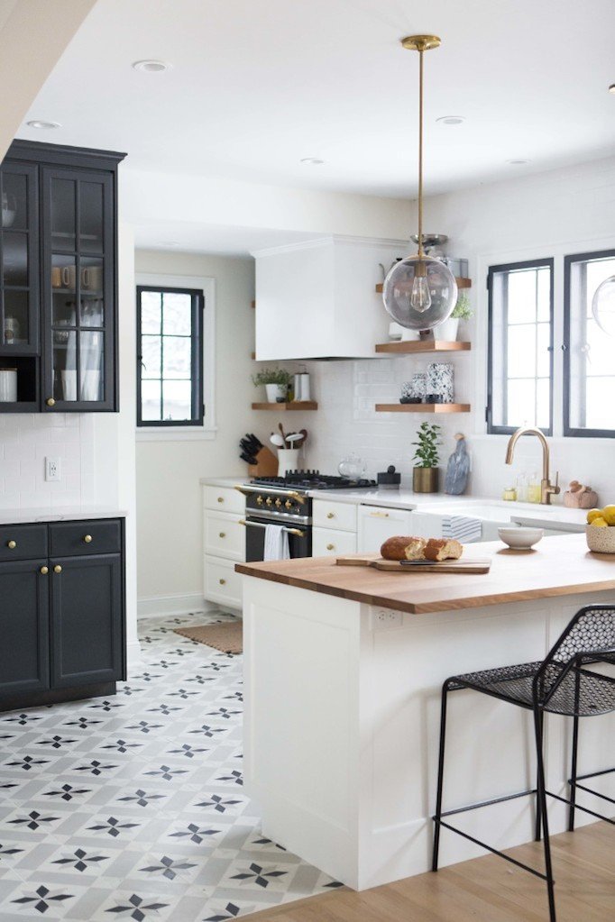 Black and White Kitchen Decor New Charming Black White and Brass Kitchen Renovation