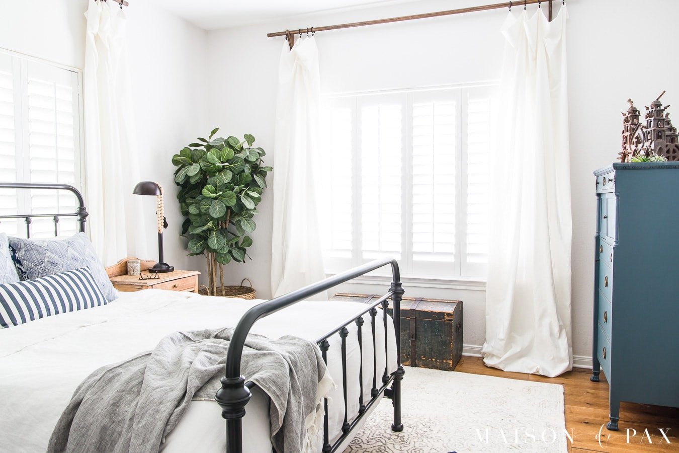 Blue and White Bedroom Decor Elegant Blue and White Bedroom Ideas for Summer Maison De Pax