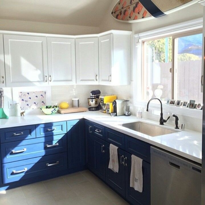 Blue and White Kitchen Decor Awesome 20 Kitchens with Stylish Two tone Cabinets