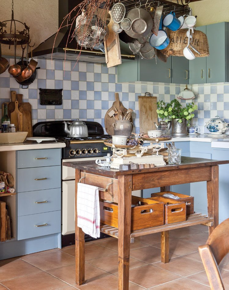 Blue and White Kitchen Decor Inspiration 40 Ideas Hello Lovely
