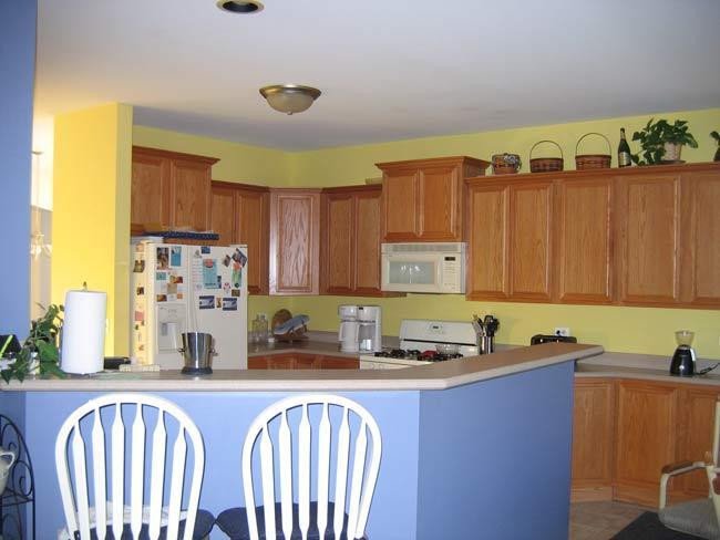 Blue and Yellow Kitchen Decor Elegant Kitchen Color Floors Countertops Paint Cabinets Home Interior Design and Decorating