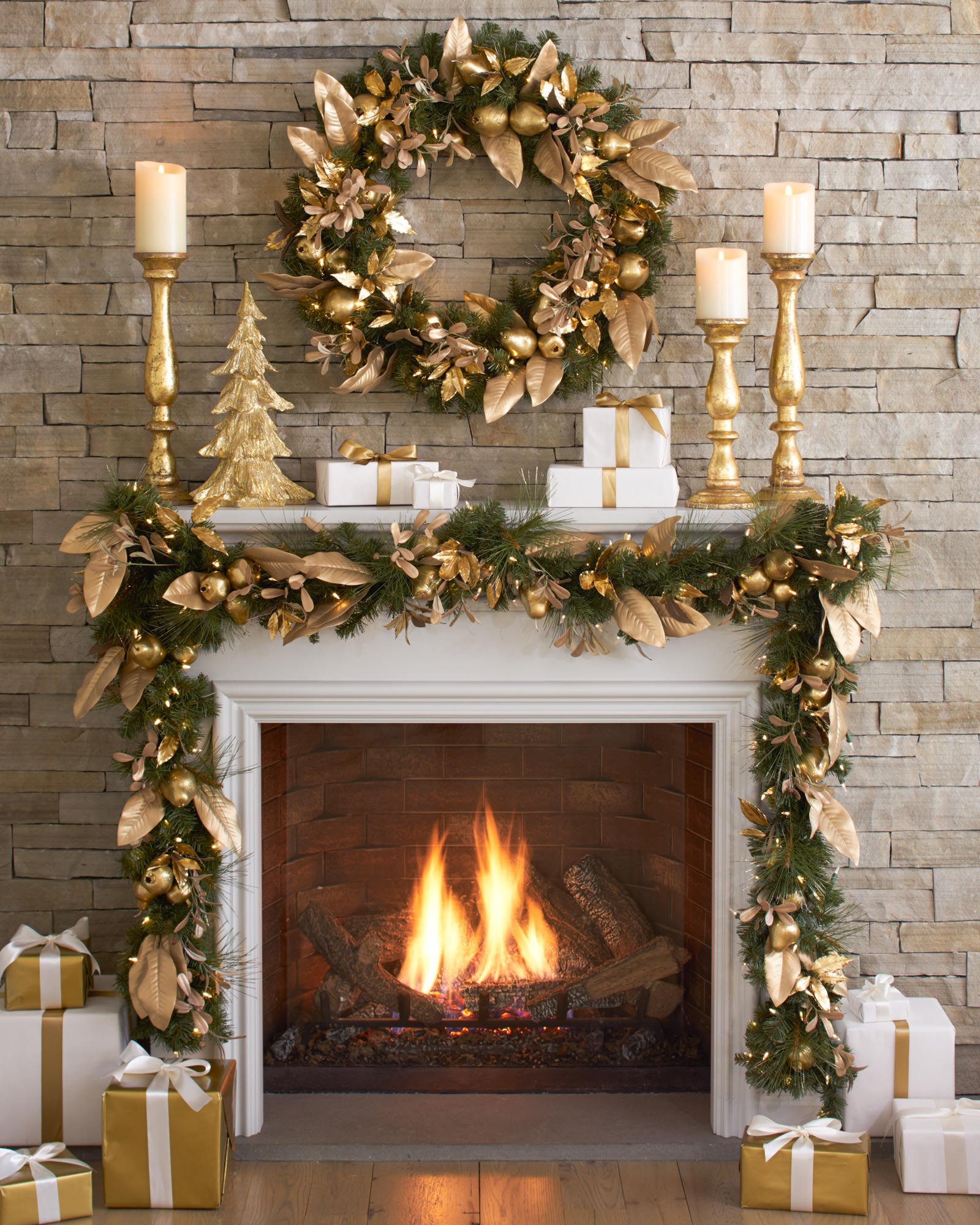 Christmas Decor for Fireplace Mantels Unique 50 Christmas Mantles for some Serious Decorating Inspiration