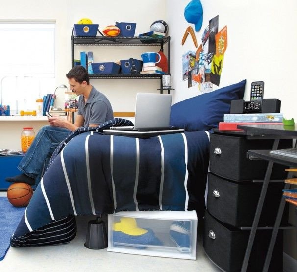 College Dorm Decor for Guys Awesome Dorm Essentials for A New School Year