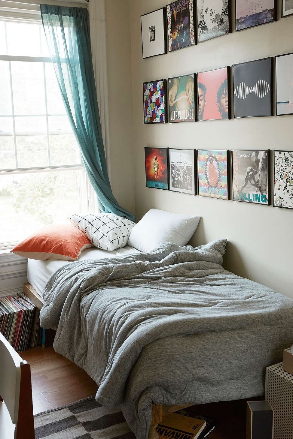 College Dorm Decor for Guys Unique T Shirt Heathered Jersey forter Snooze Set Urban Outfitters Uooncampus In 2019