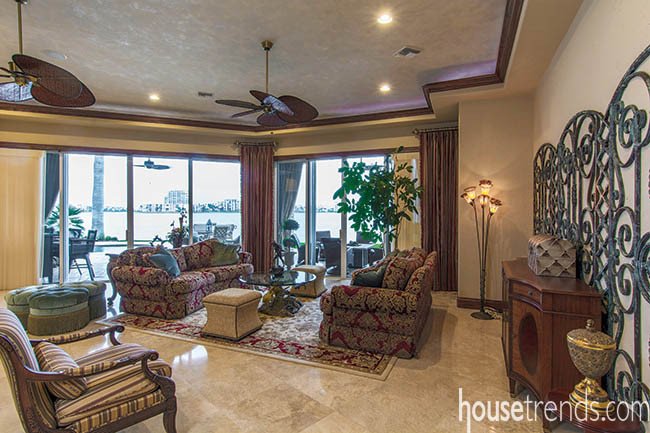 Comfortable Feminine Living Room Elegant Living Room Mixes Old and New for A fortable Style