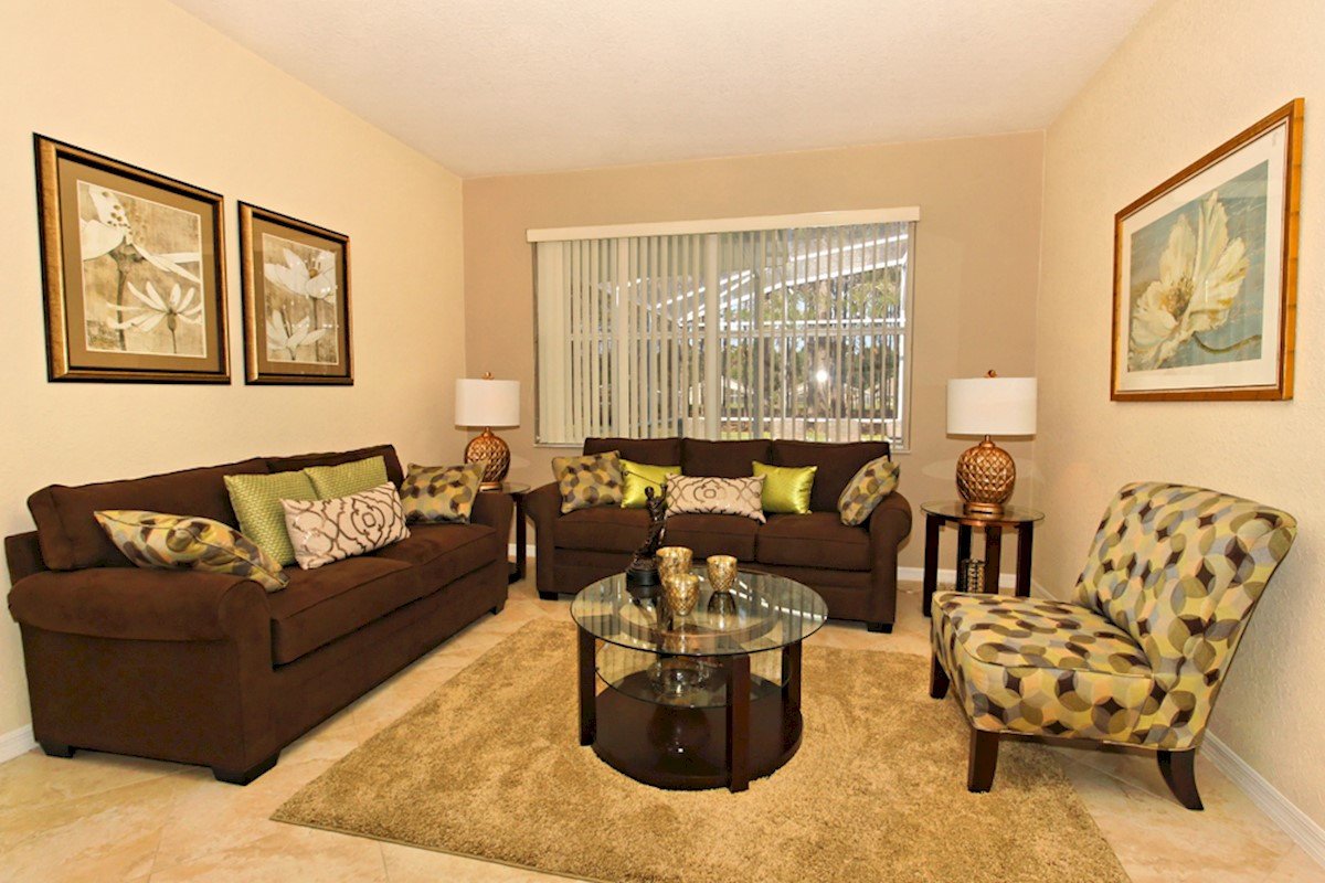 Comfortable Living Room Kitchen Luxury Highlands Reserve 5 Bed 3 Bath In Peaceful Golfing Munity