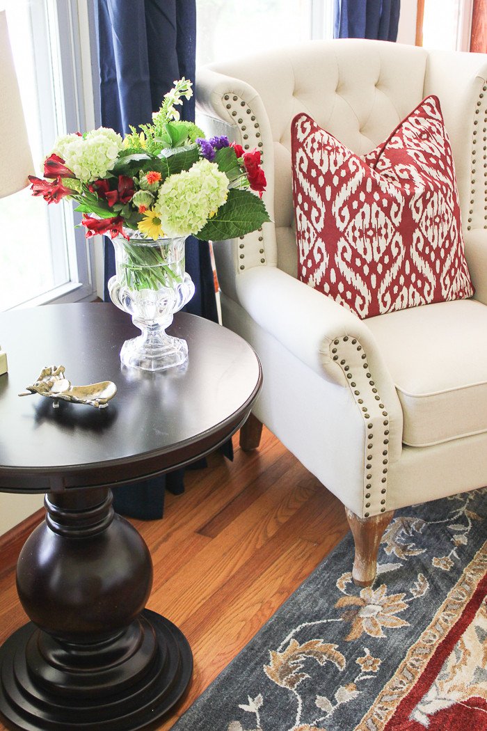 Comfortable Traditional Living Room Inspirational Traditional Casual Living Room