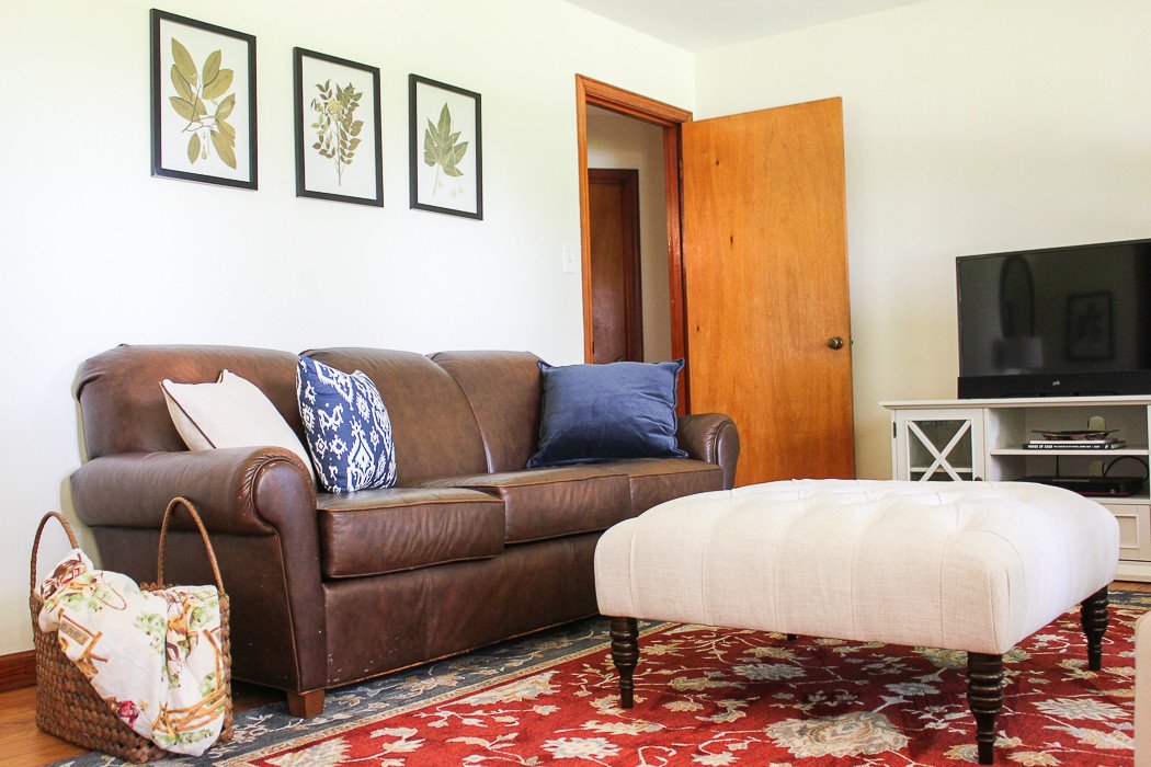 Comfortable Traditional Living Room New Traditional Casual Living Room