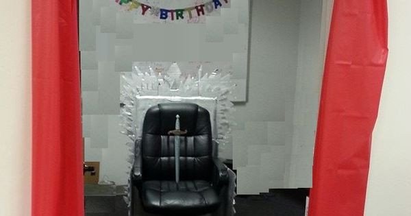 Game Of Thrones Office Decor Best Of Diy Iron Throne Game Of Thrones Lannister Fice Cubicle Decorating