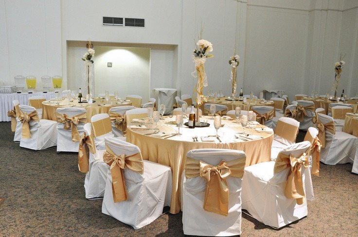 Gold and Ivory Wedding Decor New Wedding Reception Decor Gold and Ivory My Style Pinterest