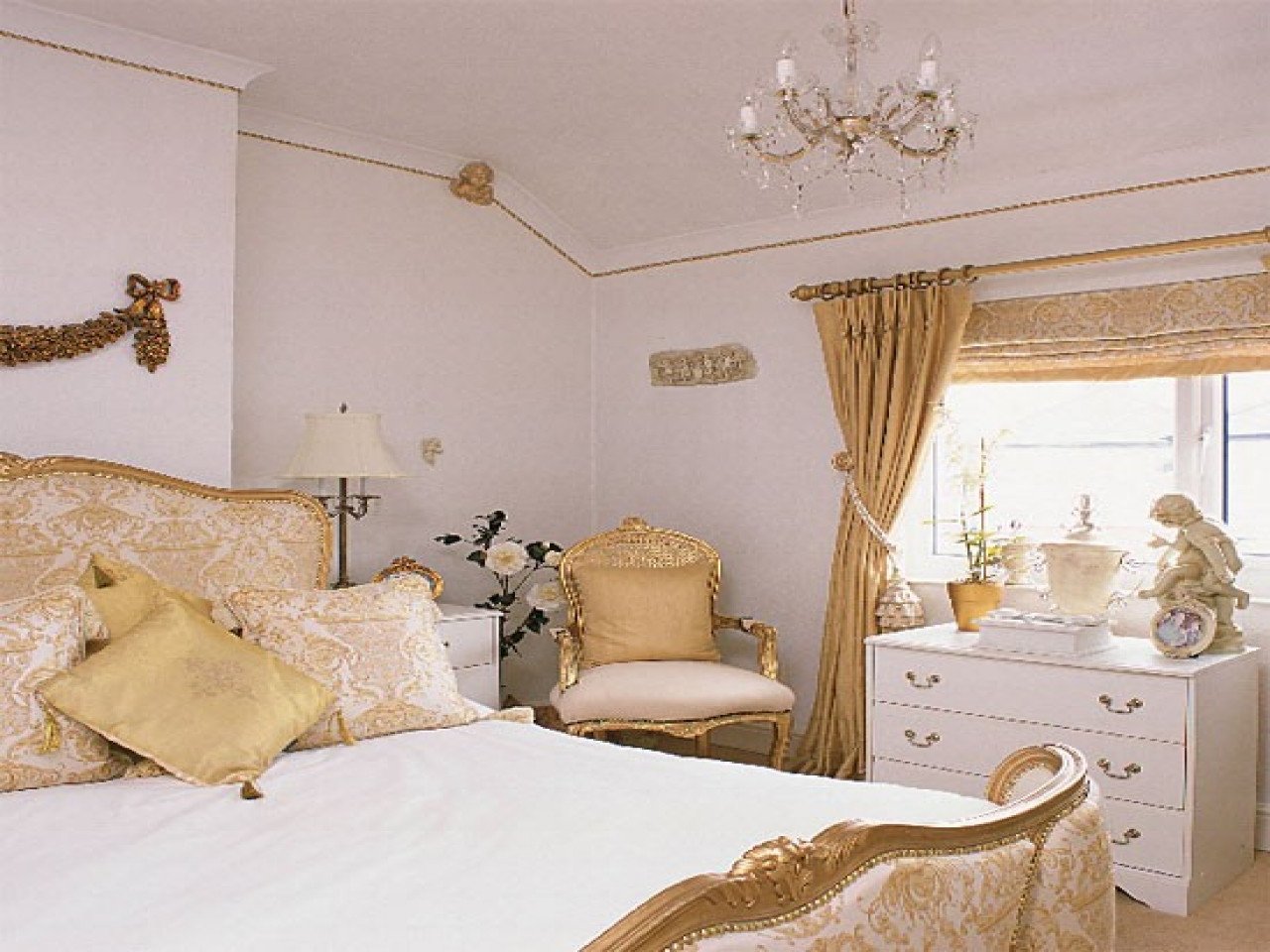 Gold and White Bedroom Decor Fresh White and Gold Bedroom Design Decorating Ideas Image Designs