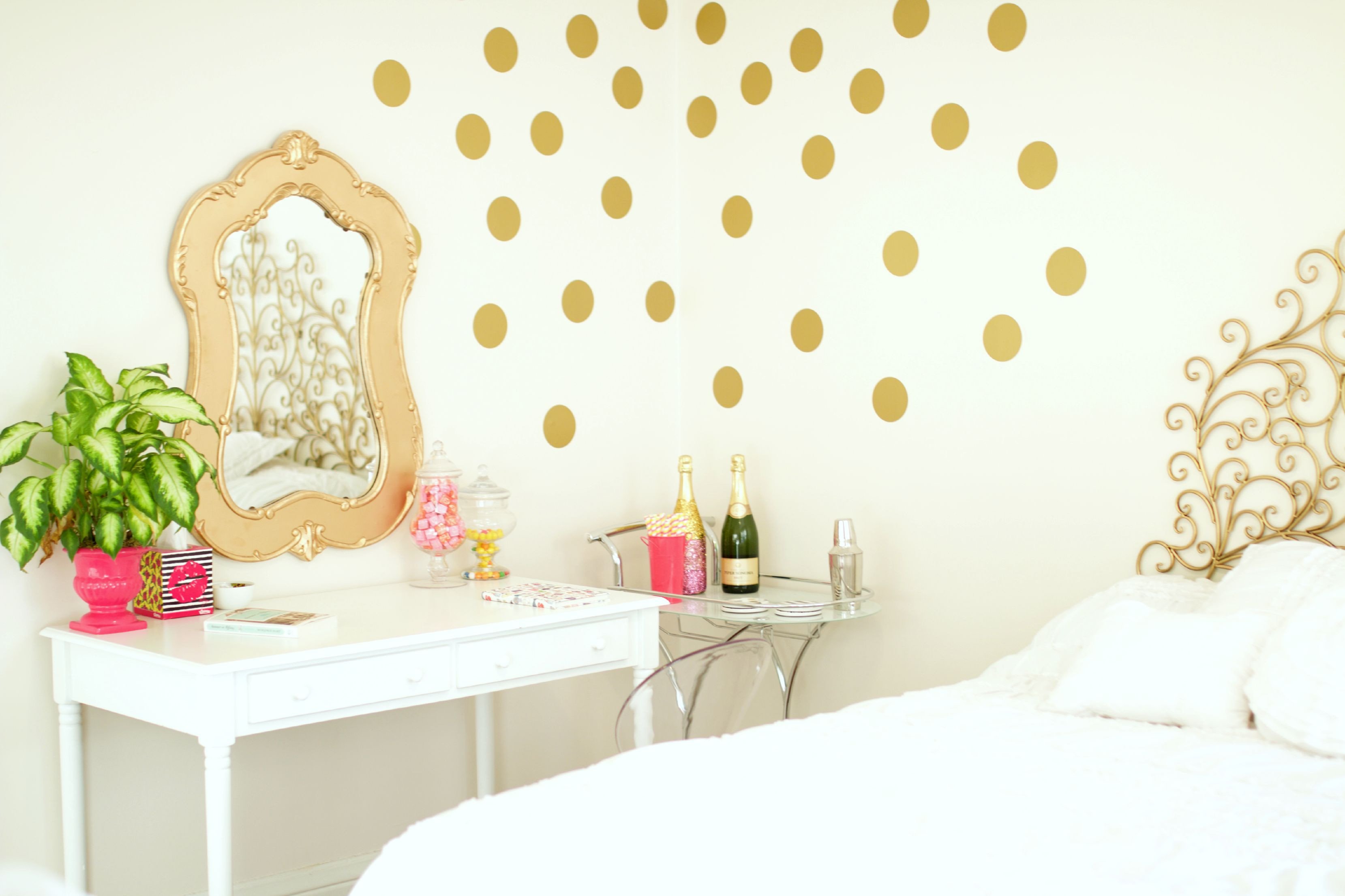 Gold and White Bedroom Decor Unique Bedroom Inspiration