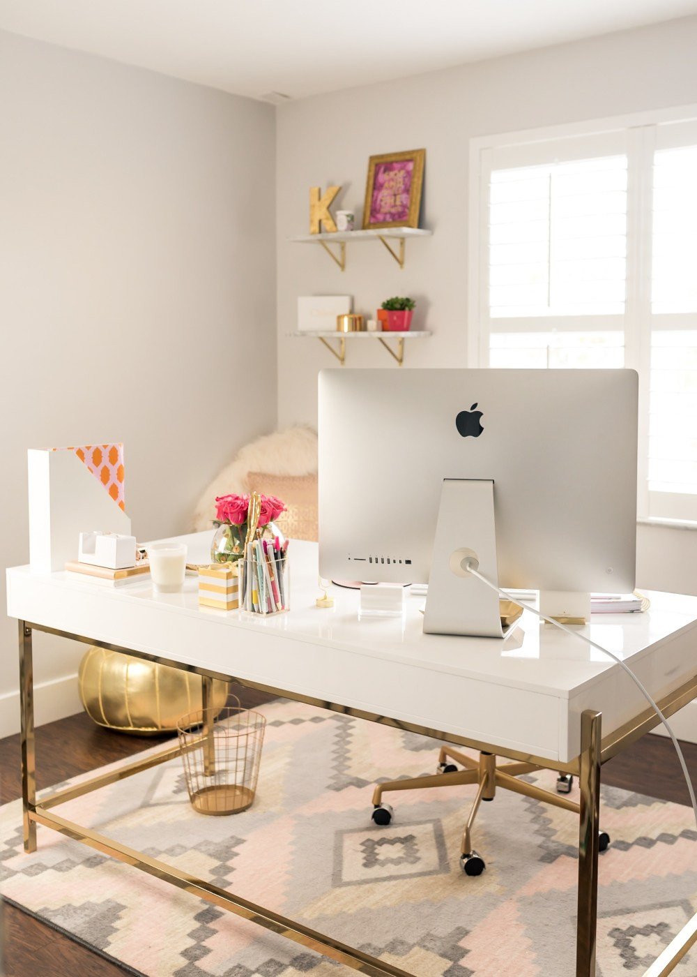 Gold and White Office Decor Beautiful White and Gold Fices An Elegant and Inspirational Workspace