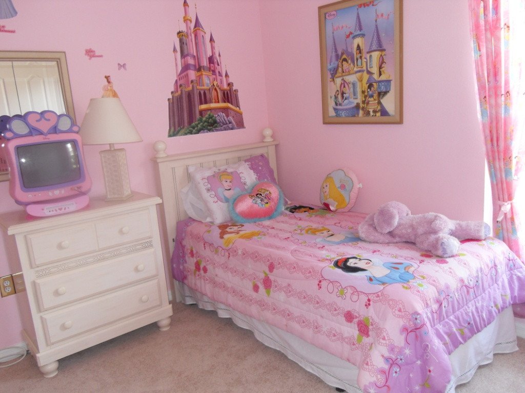 Little Girls Bedroom