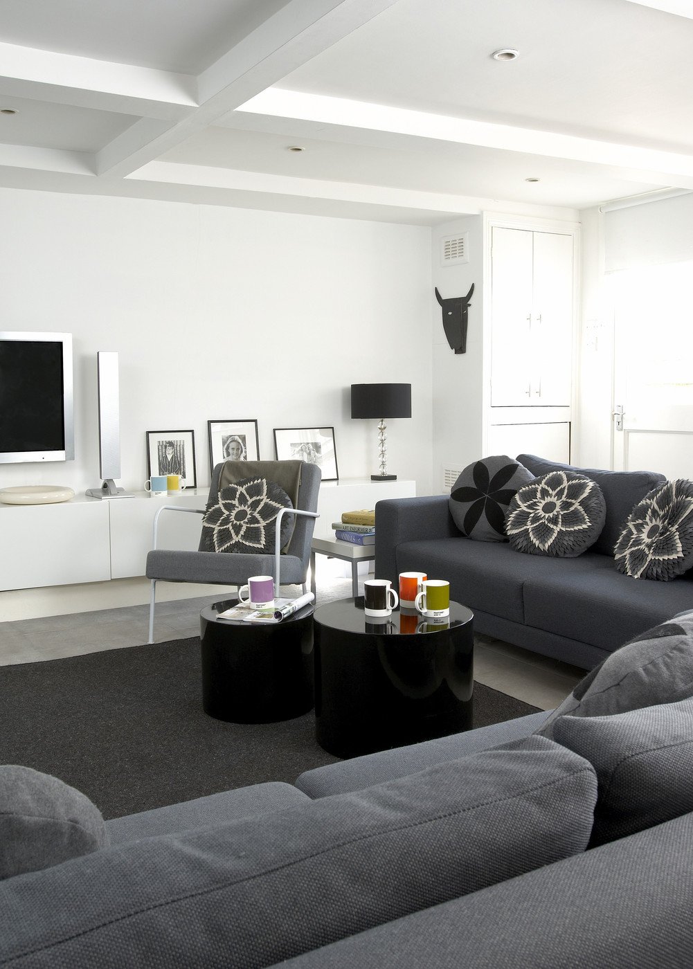 Modern Grey Living Room Decorating Ideas Beautiful Gray Contemporary Modern Family Room Living Room Design Ideas Lonny