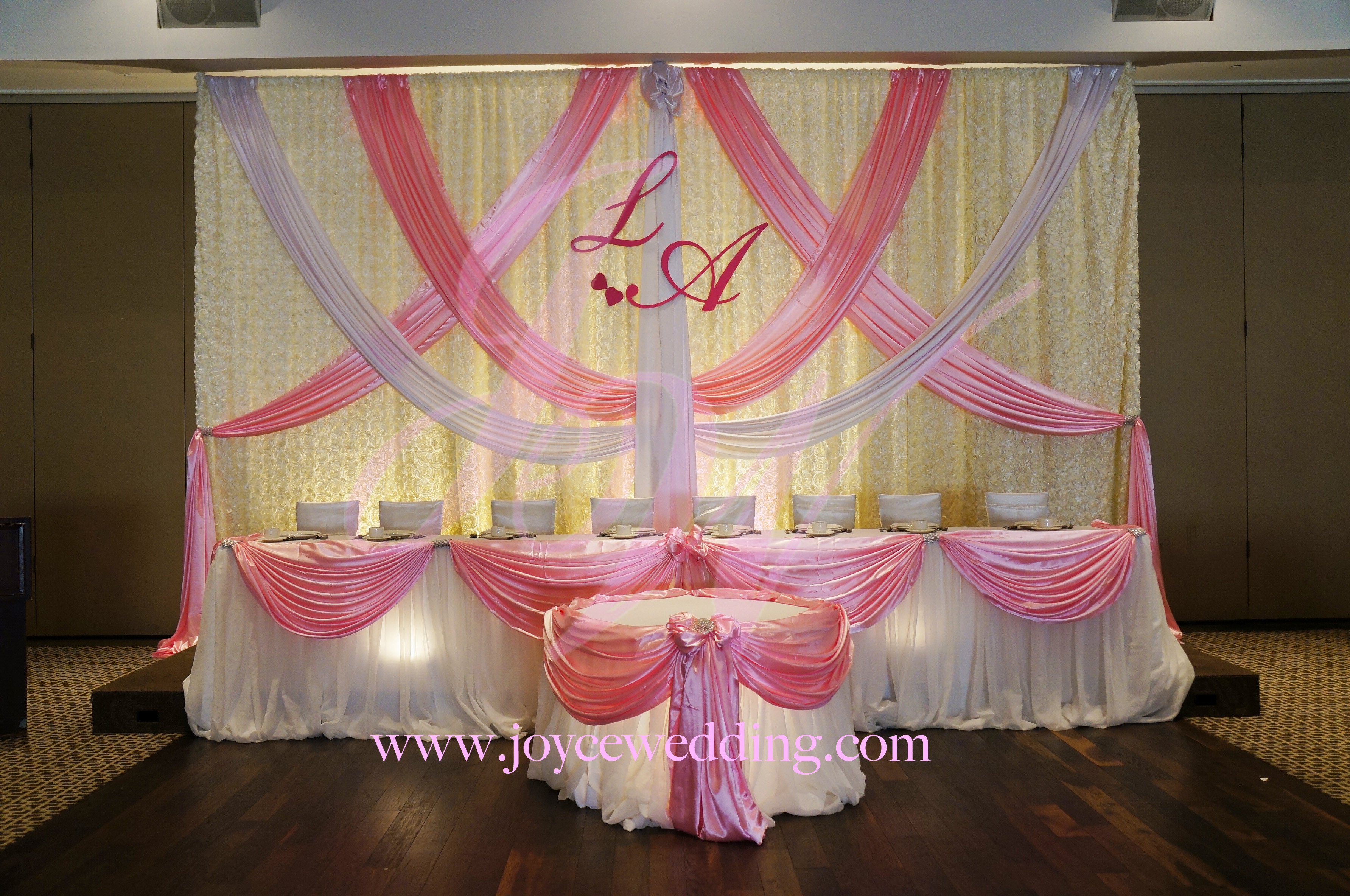 Pink and White Wedding Decor Lovely Pink and White Wedding Decoration