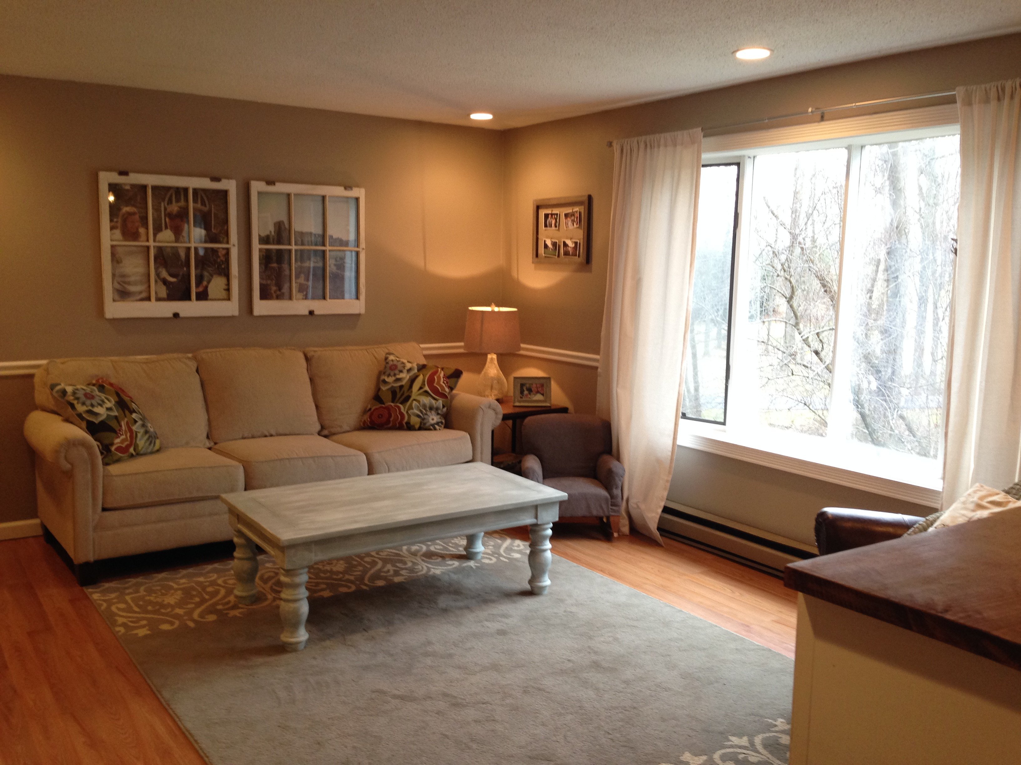 small ranch house living room