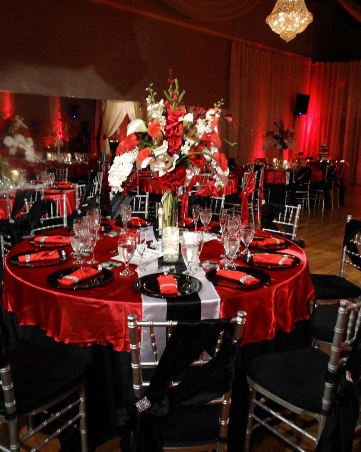 Red and Black Table Decor Inspirational De Versailles Banquet Hall