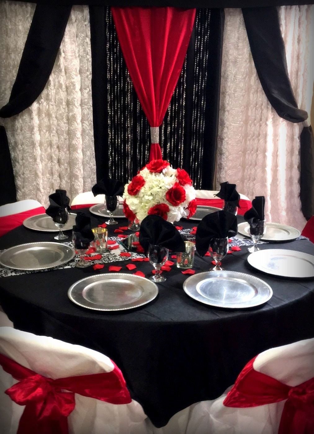 Red and Black Table Decor Luxury Red Black and White Table with Matching Backdrop In 2019