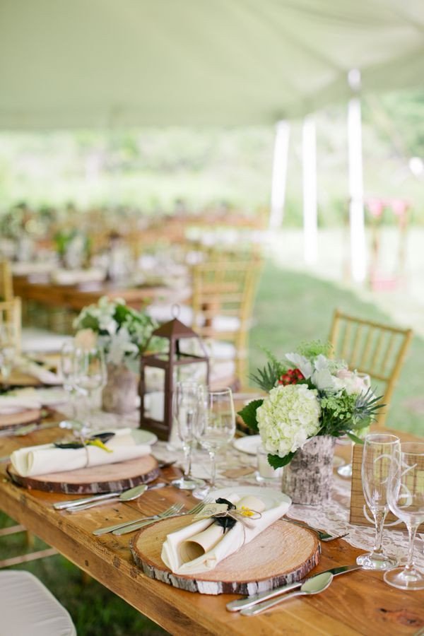 Rustic Table Decor for Weddings Beautiful New York Farm Wedding Rustic Wedding Table Decorations