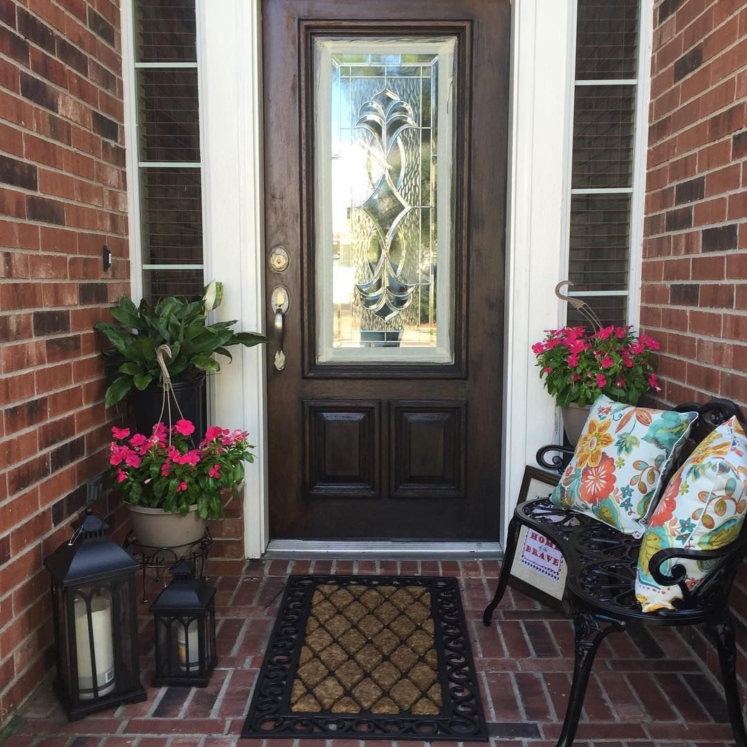 Small Front Porch Decor Ideas Beautiful Decorating Ideas for A Small Front Porch • Porches Ideas