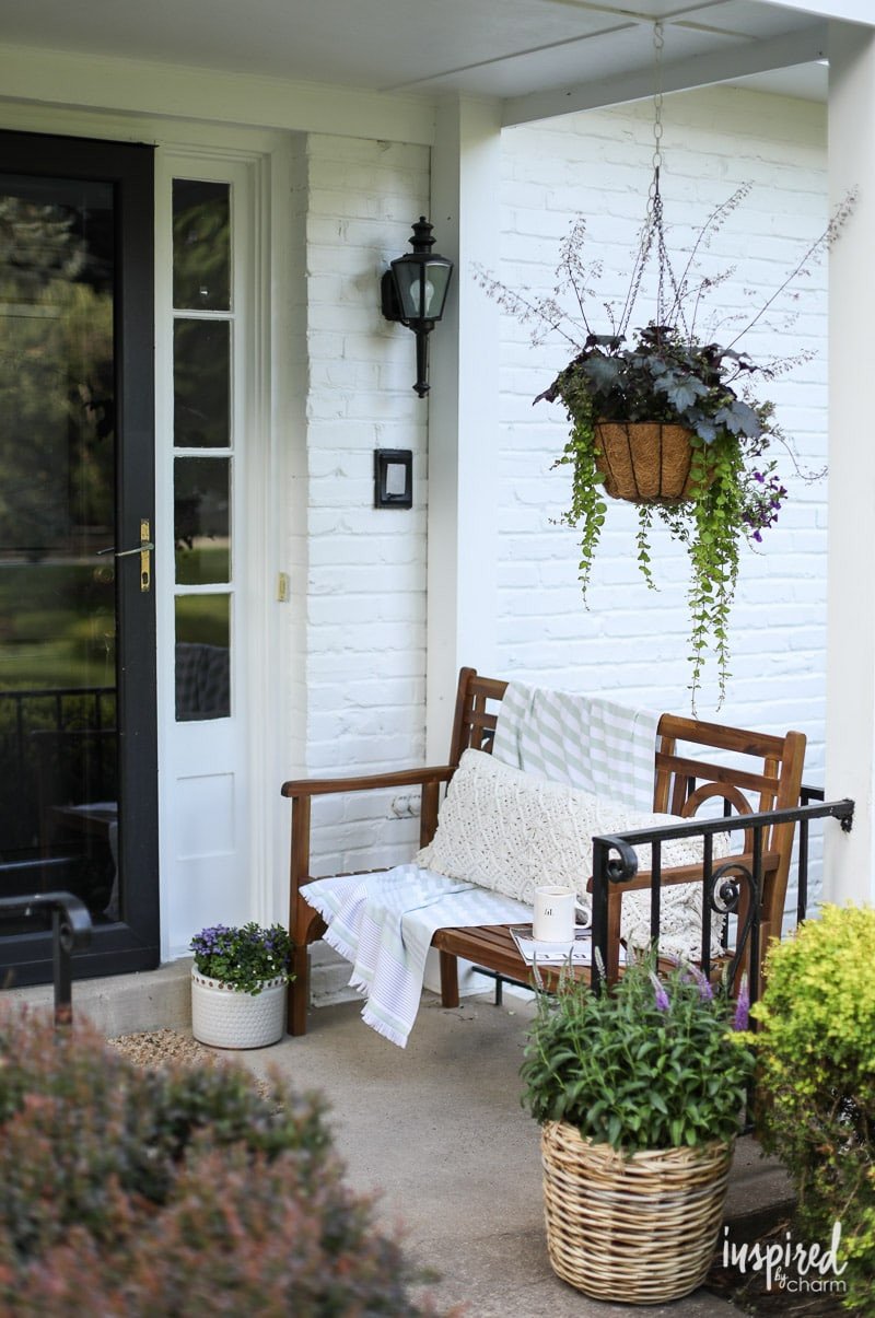 Small Front Porch Decor Ideas Beautiful Front Porch Decorating Ideas and Outdoor Styling Tips