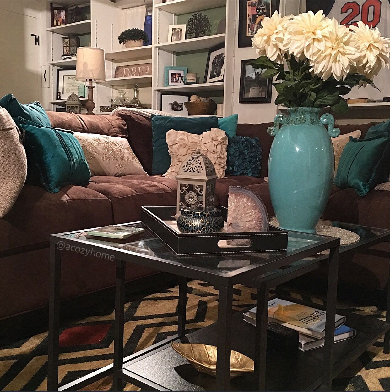 Teal and Brown Home Decor Elegant Cozy Brown Couch with Teal Accents Turquoise and Brown Built In Shelves Ikea Nesting Table