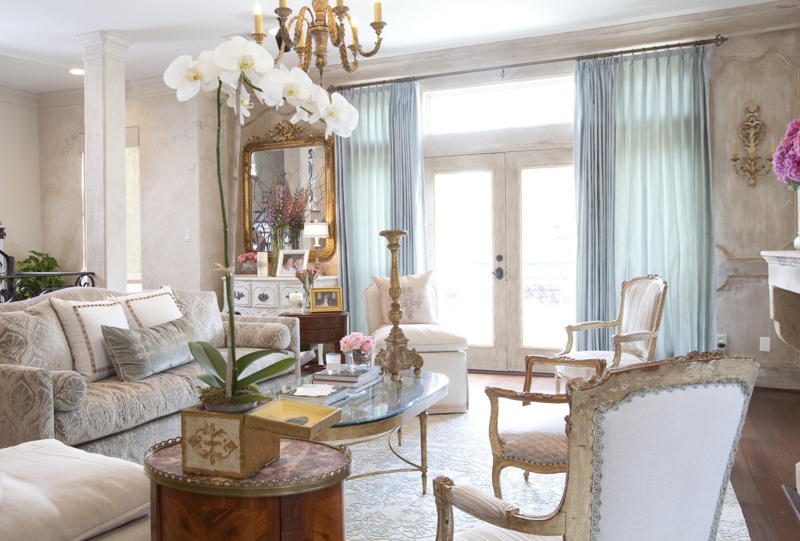 Traditional Chic Living Room Best Of Dodson Interiors Parisian Chic townhouse