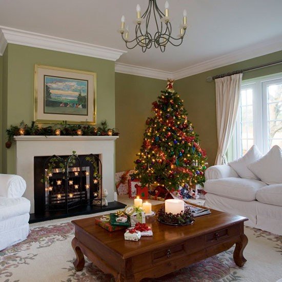 Traditional Christmas Living Room Beautiful Traditional Green Living Room with Christmas Tree