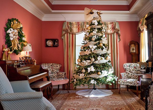 Traditional Christmas Living Room Elegant Christmas Decorating 2 Traditional Living Room Nashville by Design by Julie