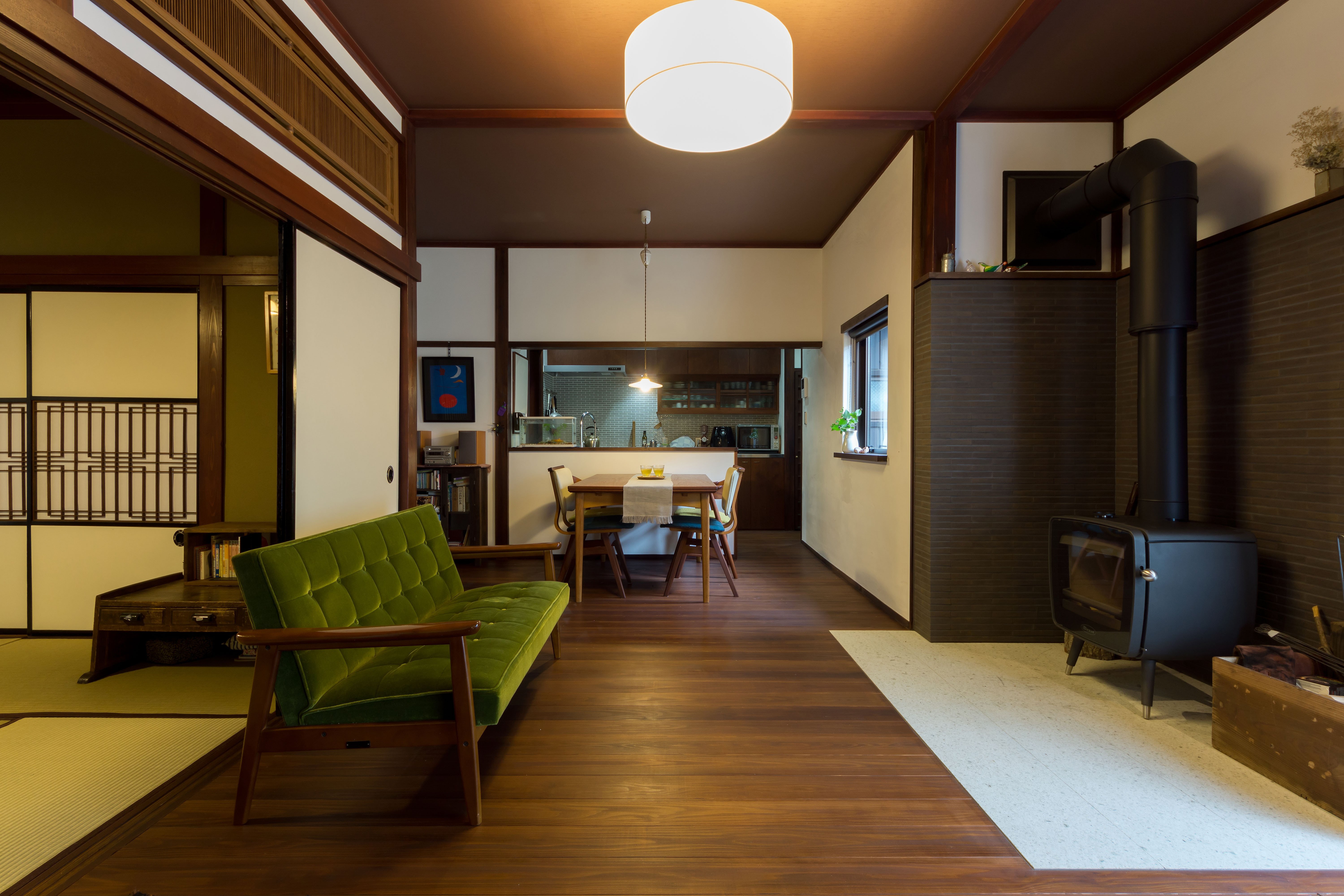 Potted Plants In Living Room Japan