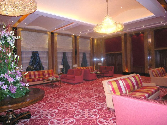 Traditional Living Room toronto Luxury Luxury Arabian Family Diwaniya Ballroom &amp; Villa Traditional Living Room toronto by