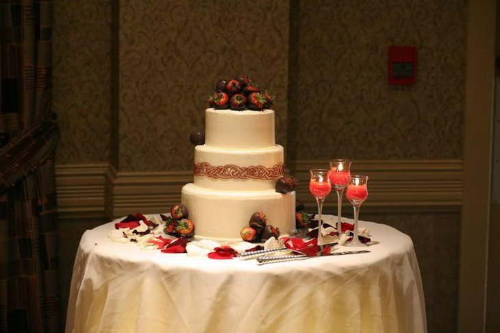 Wedding Cake Table Decor Ideas Inspirational 37 Creative Wedding Cake Table Decorations