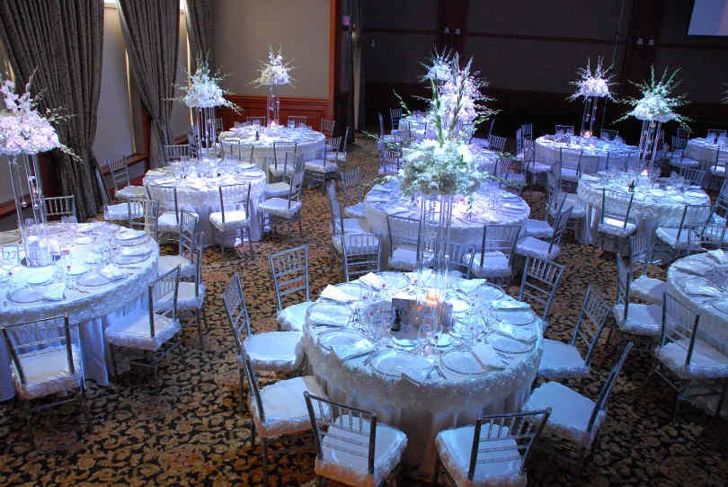 White and Silver Wedding Decor Lovely Elegant White &amp; Silver Wedding theme