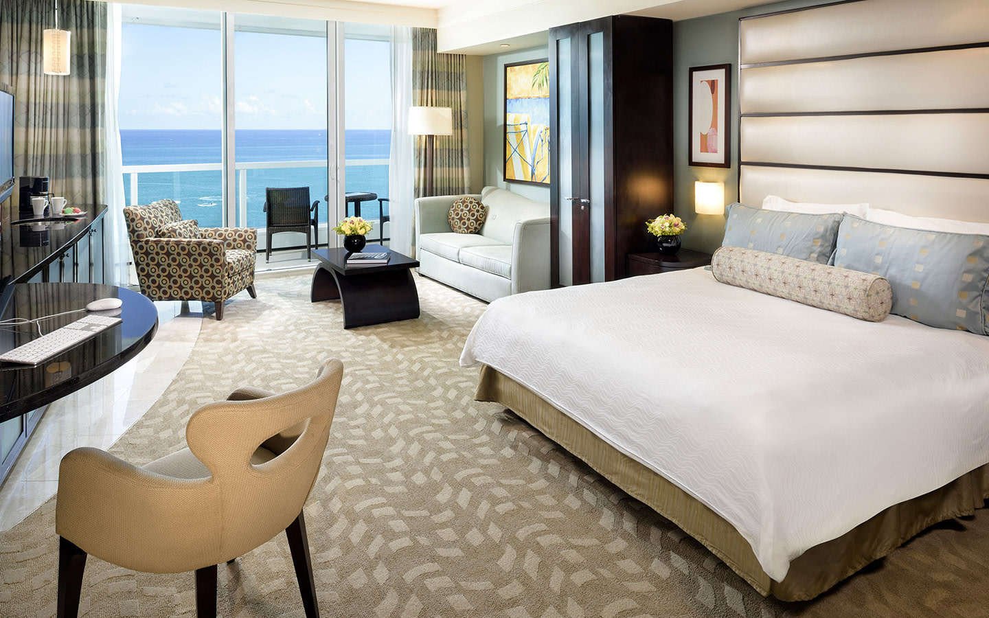 Beach Style Bedroom Furniture Awesome Fontainebleau Miami Beach Special Fer Sweet Suite Bleau