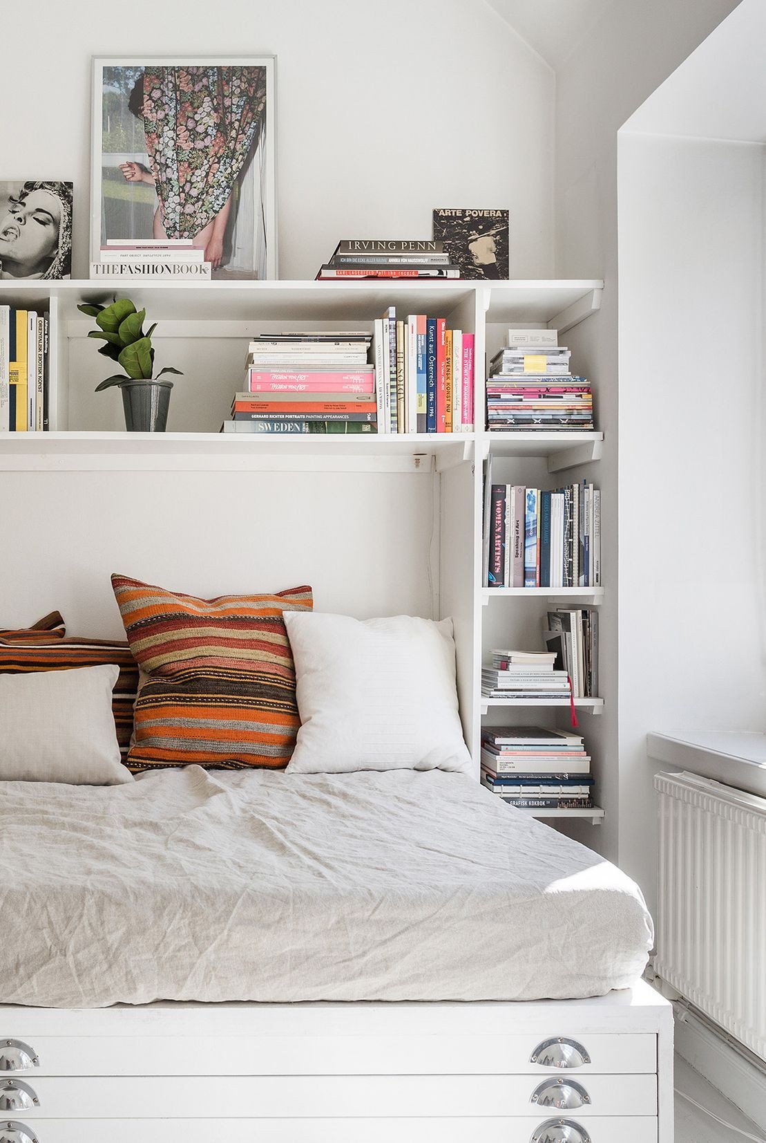 Bedroom Storage Ideas for Small Rooms Beautiful the Ingenious Trick that Makes even the Tiniest Studio