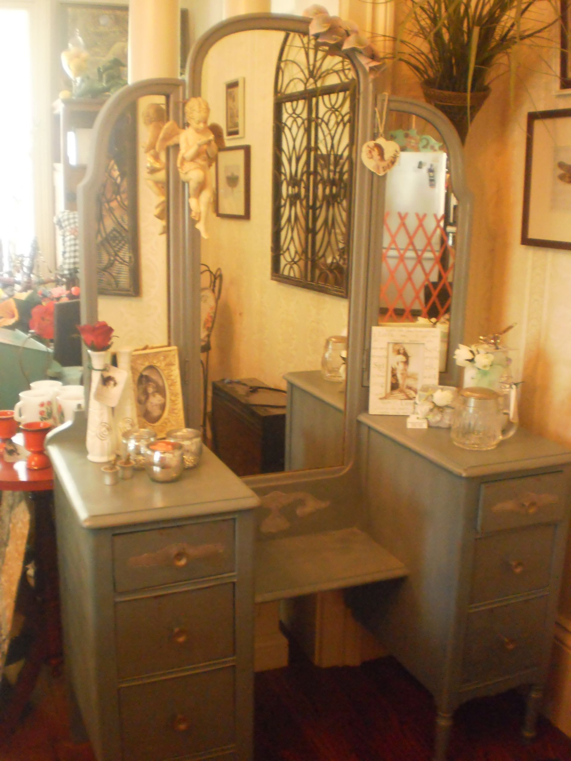 Bedroom Vanities for Sale New after Shabby Antique Vanity One Of My Favourites