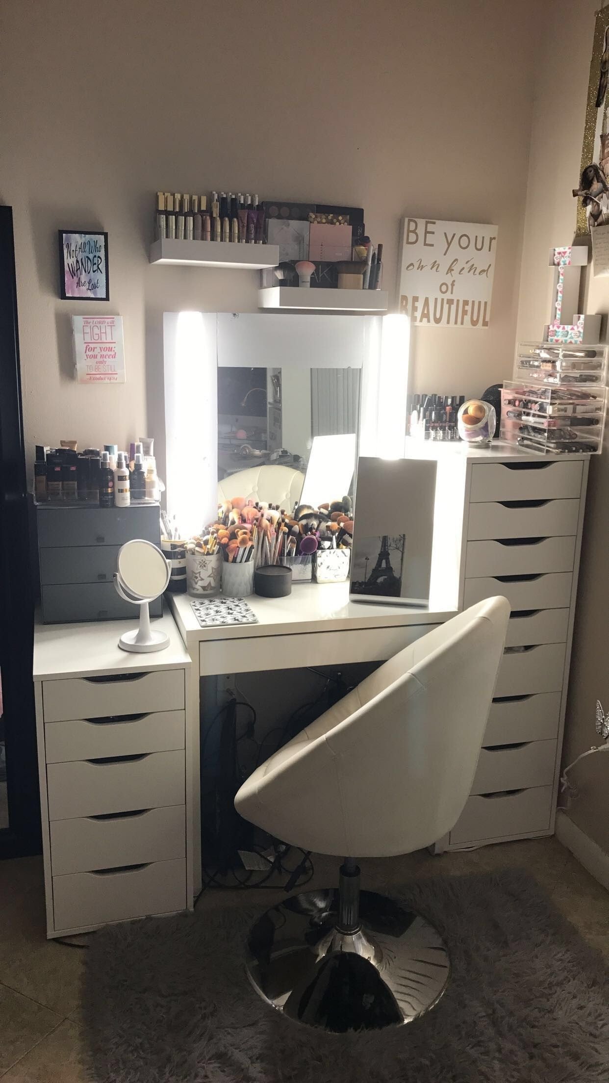 Bedroom Vanity with Light Fresh Pin On Decor