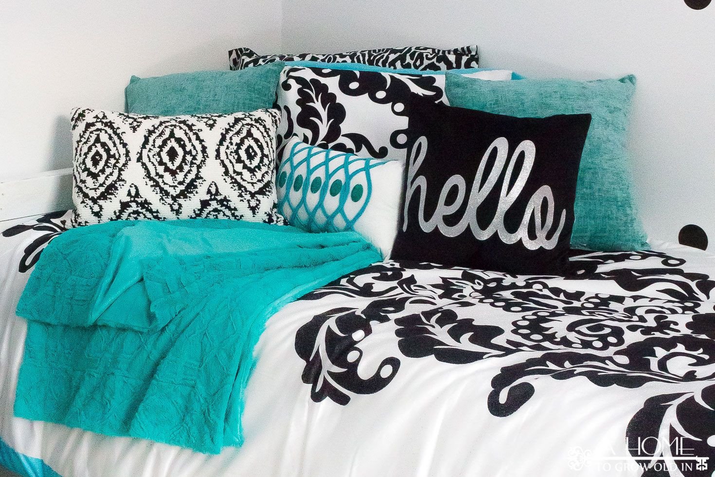 Black and White Teenage Bedroom Best Of Teal Black and White Girl S Bedroom Reveal with Bloggers