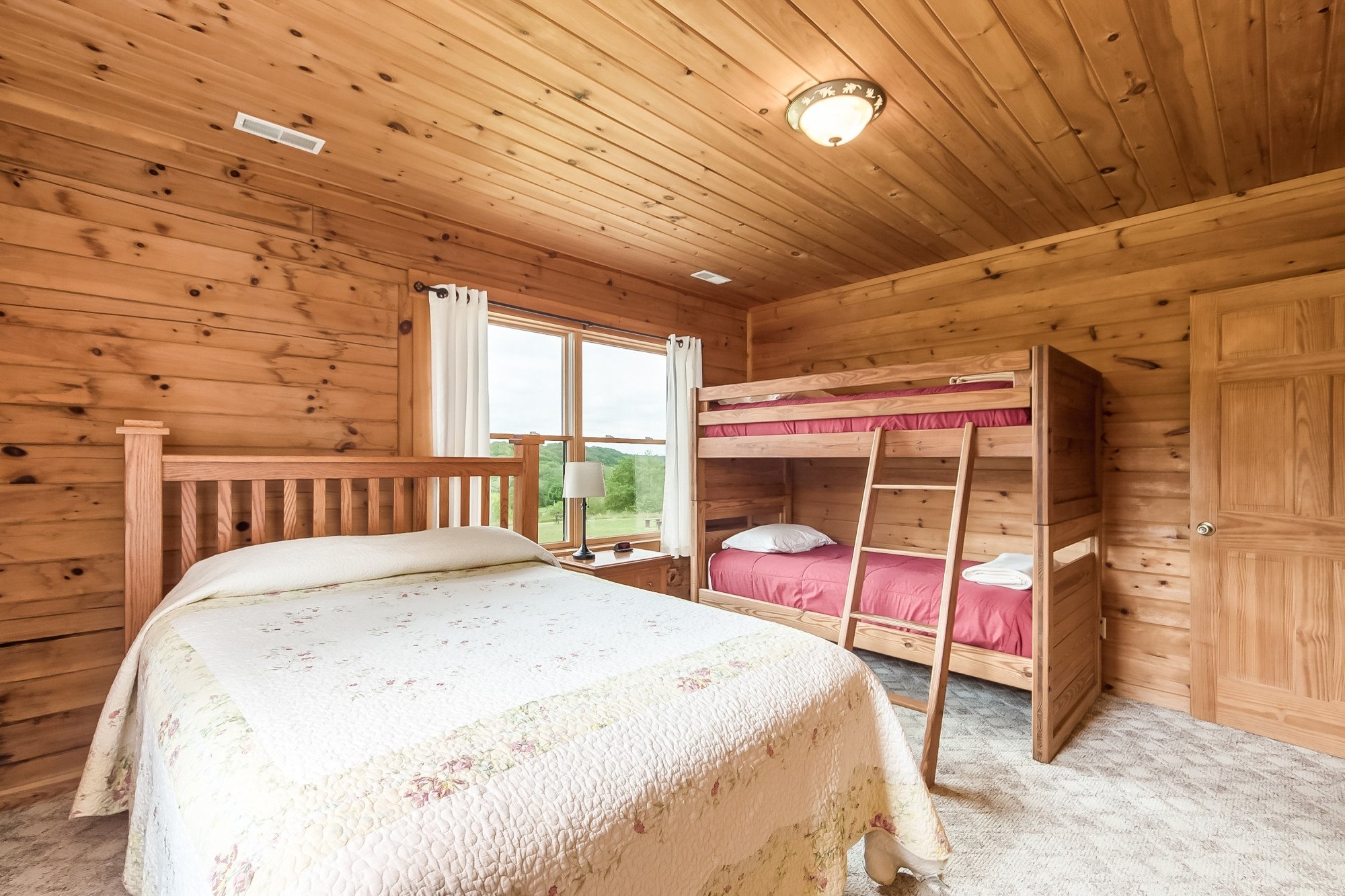 Cedar Log Bedroom Furniture Best Of Cedar Hill Up to 30 Guests