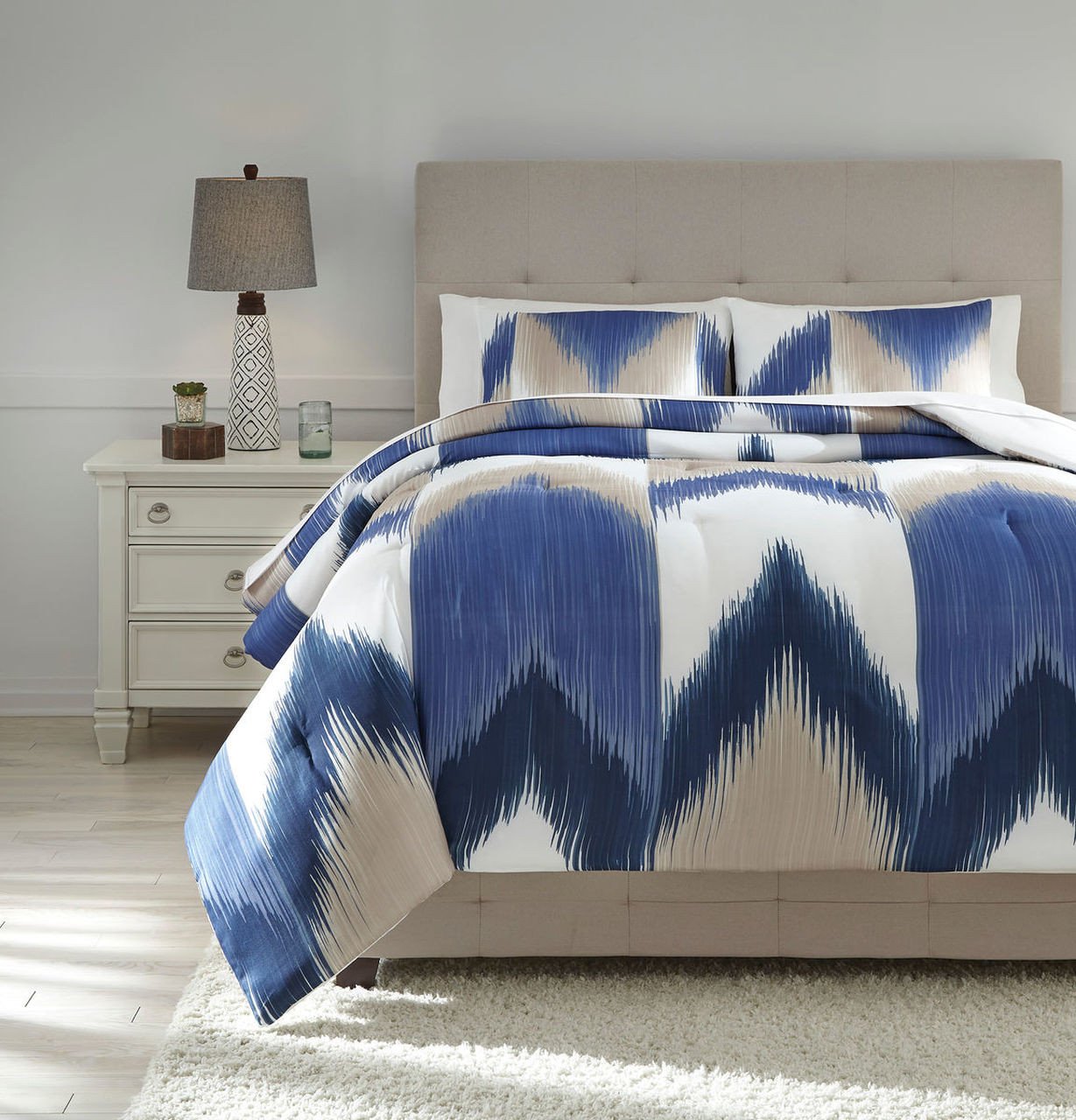 Cheap White Bedroom Furniture Set Elegant Mayda Blue F White King forter Set