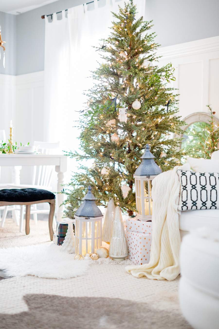 Christmas Bedroom Decorating Ideas New 21 Beautiful Ways to Decorate the Living Room for Christmas